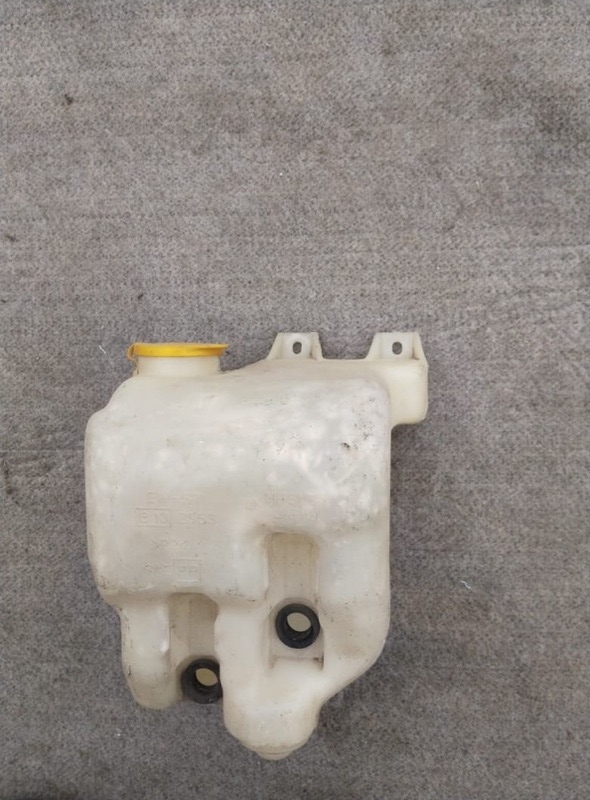 Бачок омывателя Subaru Forester 97-99 SF 4152524 контрактная