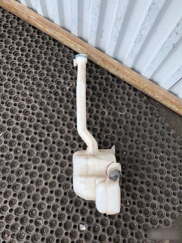 Бачок омывателя Acura MDX YD1 Бачок омывателя Acura MDX YD1