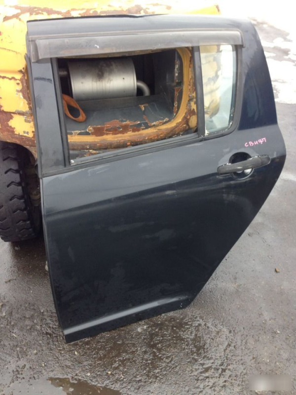Запчасть дверь задняя Suzuki Swift 3 2004-2011 Б/У Дверь задняя Suzuki Swift 3 2004-2011 Б/У