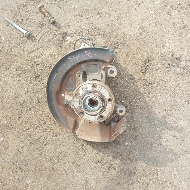 Ступица передняя правая Volvo S60 FS45 7868798789 контрактная