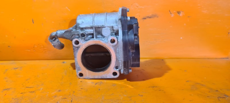 Дроссельная заслонка Nissan Note E12 HR12DDR 2014 (б/у)