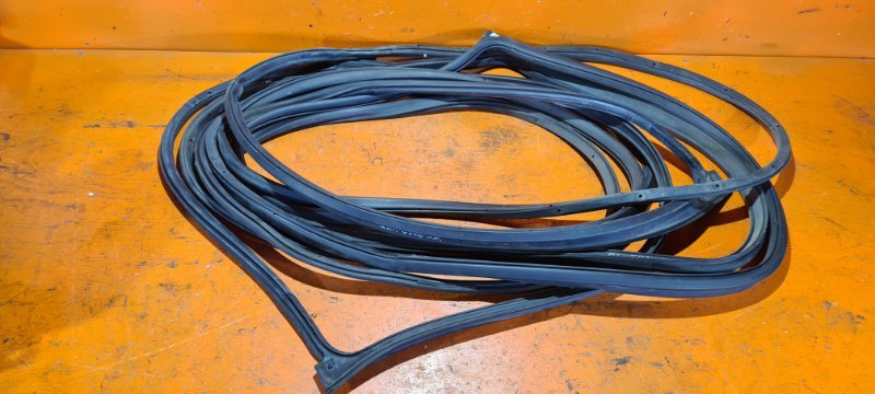 Уплотнительная резинка дверей HONDA CR-V RD1 B20B 2001 (б/у)