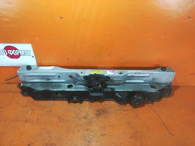 Планка телевизора TOYOTA SUCCEED NCP51 1NZ-FE 2011 (б/у)