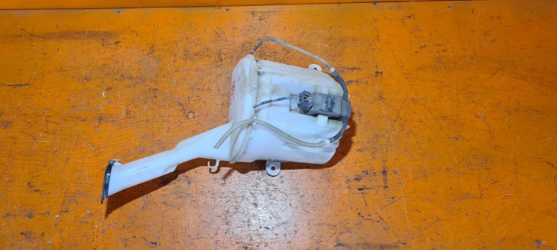 Бачок стеклоомывателя TOYOTA SUCCEED NCP51 1NZ-FE 2011 (б/у)