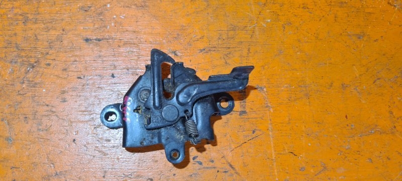 Замок капота TOYOTA SUCCEED NCP51 1NZ-FE 2011 (б/у)