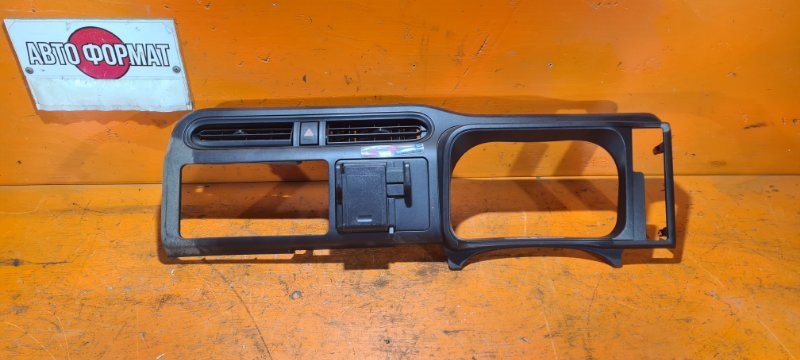 Консоль магнитофона TOYOTA SUCCEED NCP160 1NZ-FE 2014 (б/у)