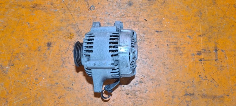 Генератор TOYOTA COROLLA AXIO NZE141 1NZ-FE (б/у)