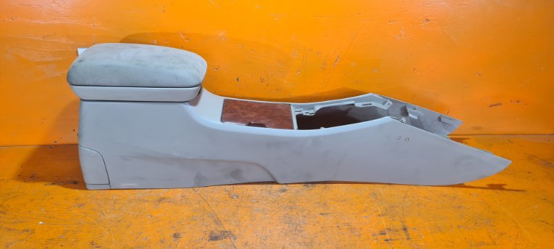 Бардачок между сиденьями TOYOTA PREMIO ZZT245 1ZZFE 2002 (б/у)