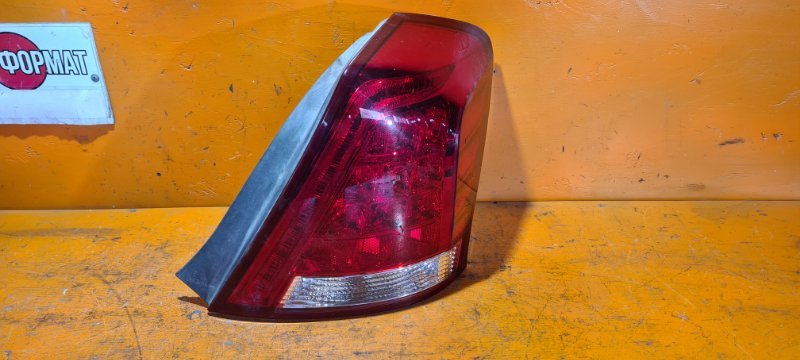 Стоп-сигнал TOYOTA Crown Majesta URS206 1UR-FSE 2011 задний правый (б/у)