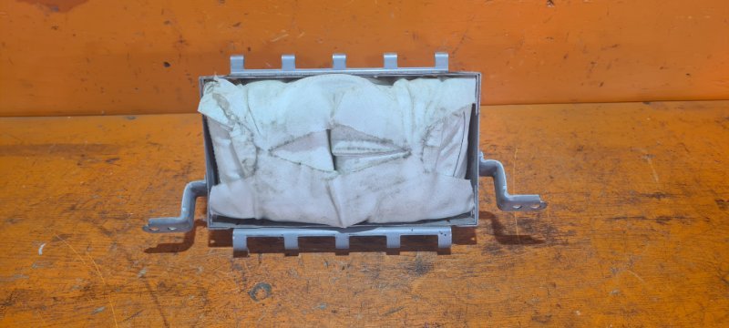 Airbag пассажирский TOYOTA PREMIO ZZT245 1ZZFE 2002 (б/у)