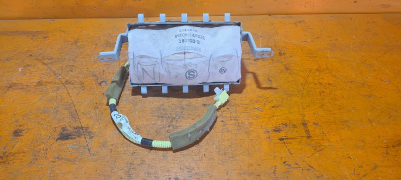 Airbag пассажирский TOYOTA corolla axio NZE141 1NZ-FE 2008 (б/у)
