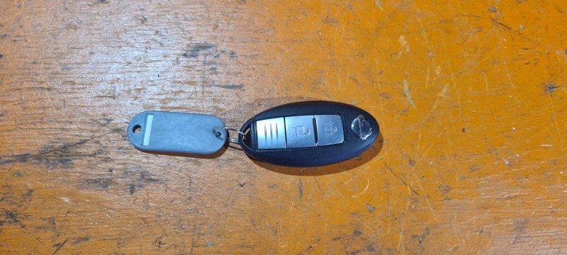 Ключ зажигания Nissan Note E12 HR12DDR 2014 (б/у)