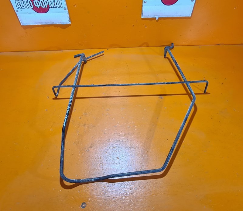 Держатель запаски TOYOTA SUCCEED NCP51 1NZ-FE 2012 (б/у)