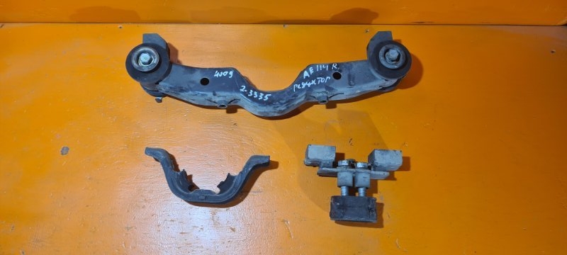 Подушка редуктора TOYOTA SPRINTER CARIB AE114 4A-FE 1996 (б/у)