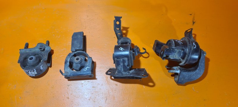 Подушка двигателя TOYOTA PREMIO ZZT245 1ZZFE 2002 (б/у)