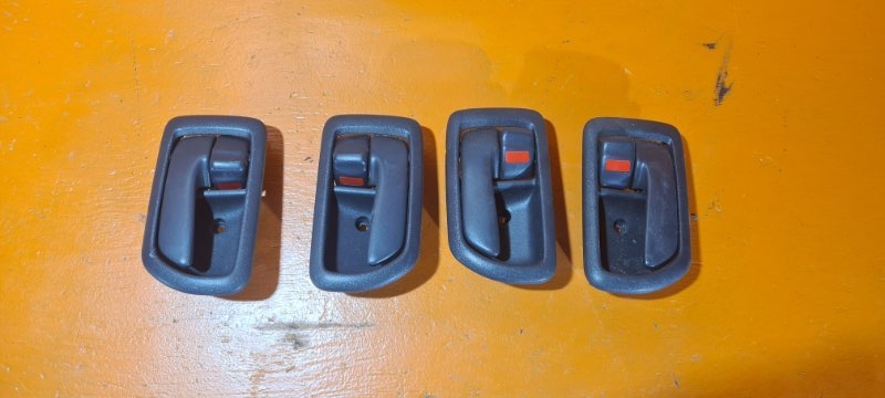Ручка двери внутренняя TOYOTA CARINA AT211 7AFE 1999 (б/у)