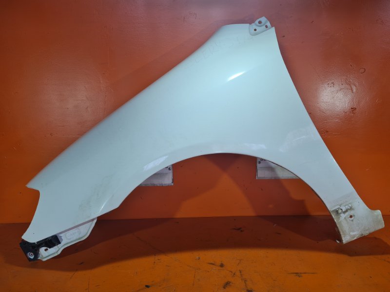 Крыло TOYOTA COROLLA FIELDER ZZE124 1ZZFE 2001 переднее левое (б/у)
