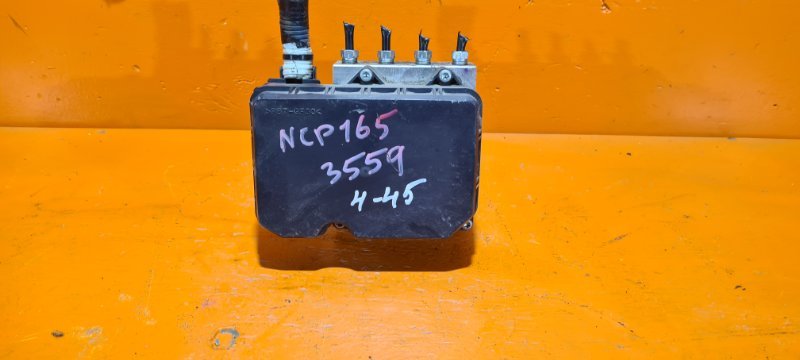 Блок abs TOYOTA SUCCEED NCP165 1NZ-FE 2015 (б/у)