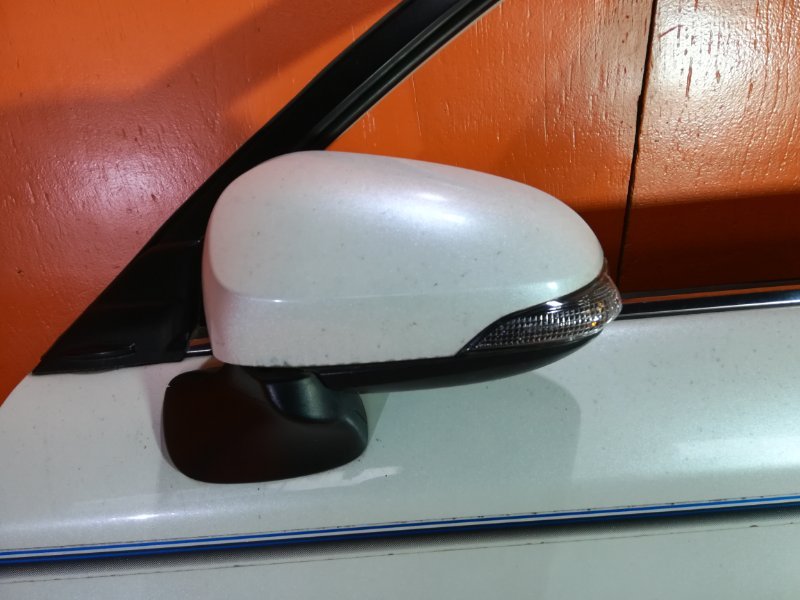 Зеркало TOYOTA corolla axio NKE165 1NZ-FXE 2014 левое (б/у)
