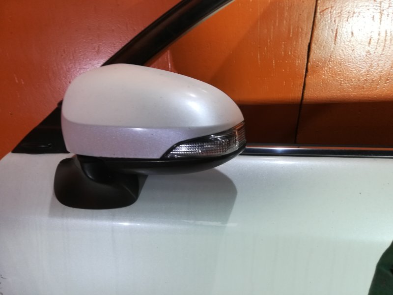Зеркало TOYOTA corolla axio NKE165 1NZ-FXE 2013 левое (б/у)