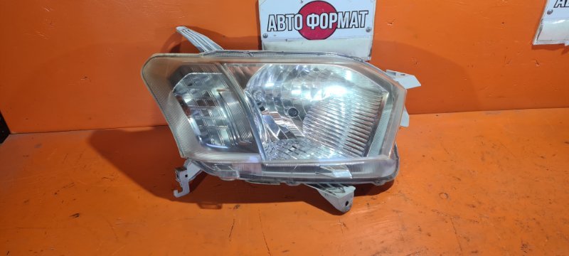 Фара TOYOTA SUCCEED NCP165 1NZ-FE 2015 правая (б/у)