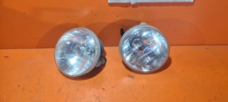 Туманка TOYOTA KLUGER MCU25 1MZFE 2001 (б/у)