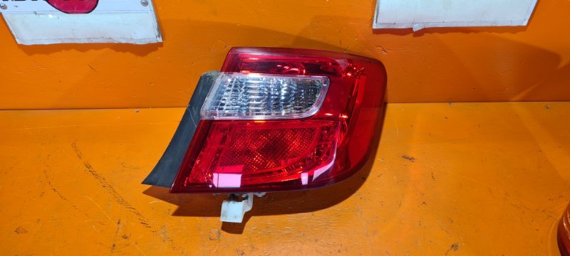 Стоп-сигнал TOYOTA CAMRY AVV50 2ARFXE 2011 правый (б/у)