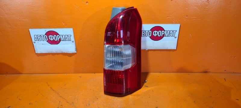 Стоп-сигнал TOYOTA SUCCEED NCP165 1NZ-FE 2015 правый (б/у)