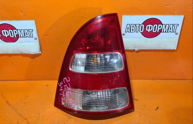 Стоп-сигнал TOYOTA COROLLA FIELDER ZZE124 1ZZFE 2001 левый (б/у)