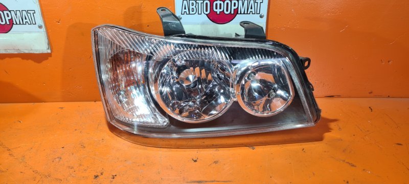 Фара TOYOTA KLUGER MCU25 1MZFE 2001 правая (б/у)