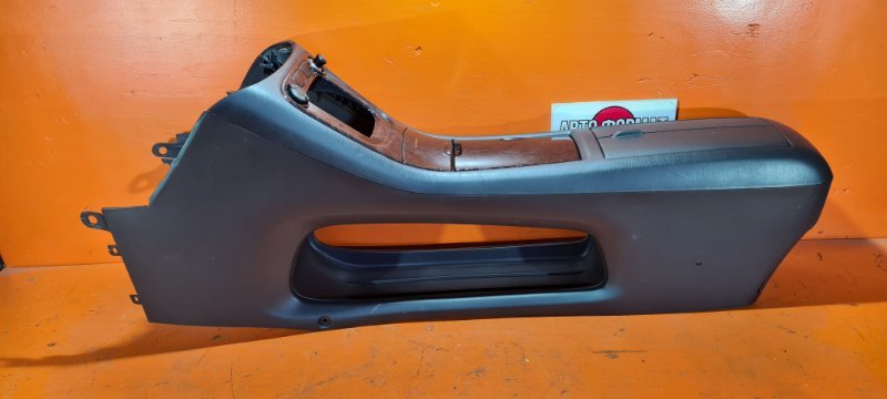 Бардачок между сиденьями TOYOTA KLUGER MCU25 1MZFE 2001 (б/у)