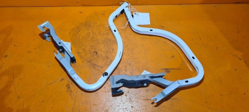 Петля крышки багажника TOYOTA corolla axio NKE165 1NZ-FXE 2013 (б/у)