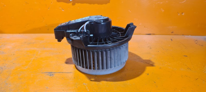 Мотор печки TOYOTA CAMRY AVV50 2ARFXE 2012 (б/у)