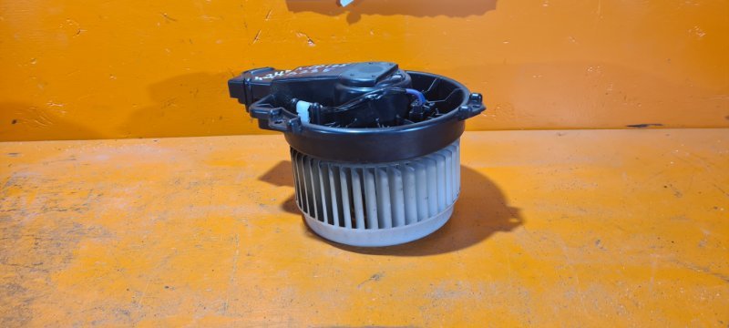 Мотор печки TOYOTA SUCCEED NCP165 1NZ-FE 2015 (б/у)