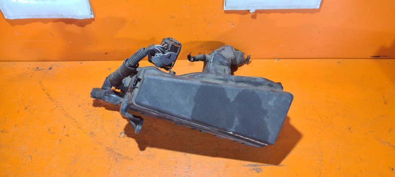 Блок предохранителей под капот TOYOTA CAMRY AVV50 2ARFXE 2012 (б/у)