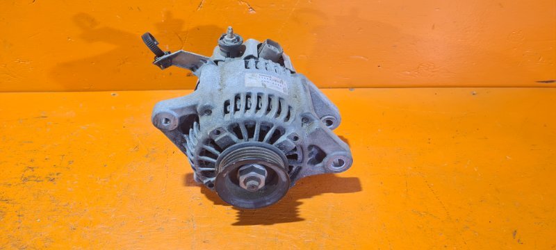 Генератор TOYOTA corolla axio NZE141 1NZ-FE 2010 (б/у)