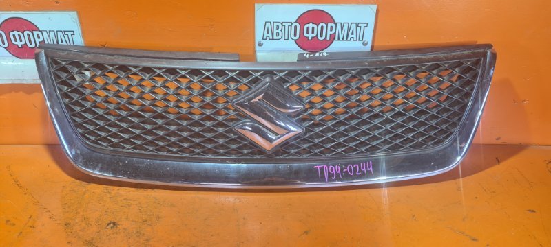 Решетка радиатора suzuki Escudo TD94W H27A 2005 (б/у)