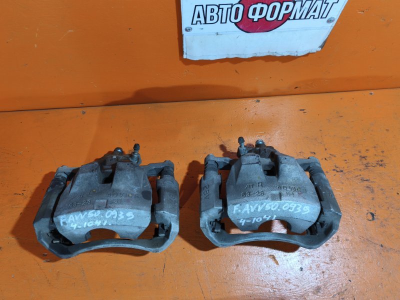 Суппорт TOYOTA CAMRY AVV50 2ZRFXE 2013 передний (б/у)