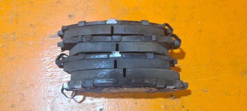 Колодки TOYOTA SUCCEED NCP165 1NZ-FE 2015 передние (б/у)