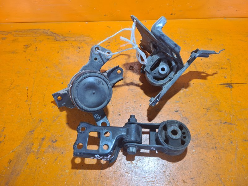 Подушка двигателя TOYOTA SUCCEED NCP165 1NZ-FE 2015 (б/у)