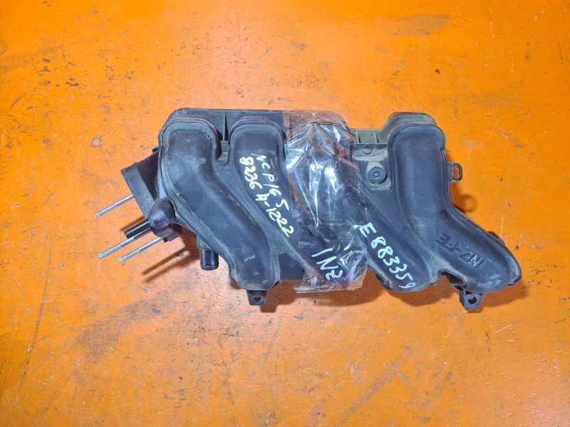 Коллектор впускной TOYOTA SUCCEED NCP165 1NZ-FE 2015 (б/у)