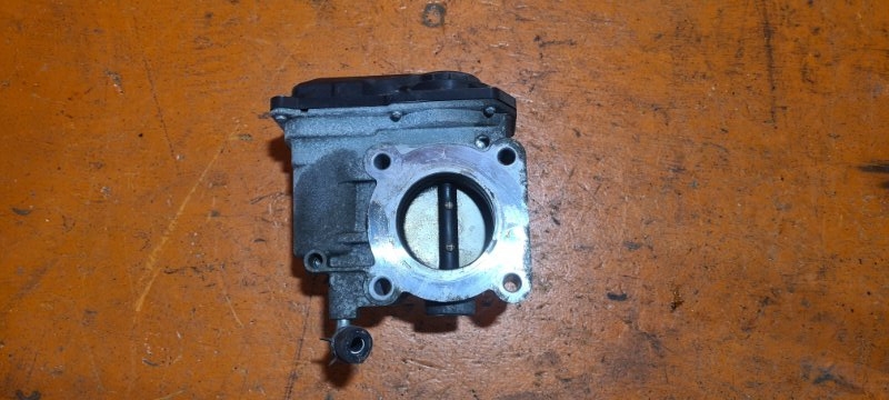 Дроссельная заслонка TOYOTA corolla axio NZE144 1NZ-FE 2007 (б/у)