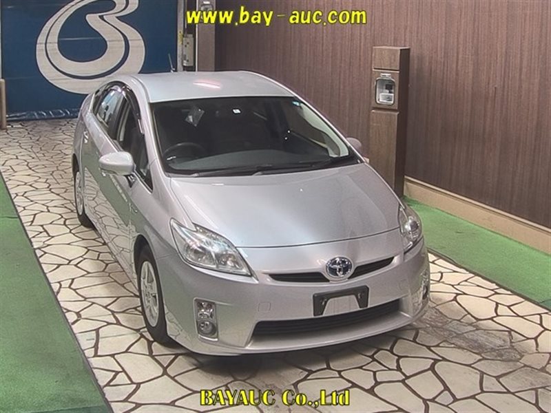 Автомобиль TOYOTA PRIUS ZVW30 2ZRFXE 2010 года в разбор