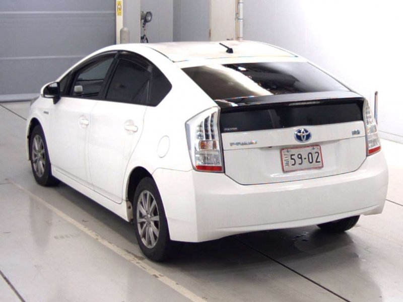 Автомобиль TOYOTA PRIUS ZVW30 2ZRFXE 2010 года в разбор