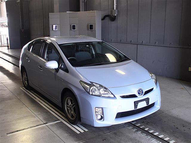 Автомобиль TOYOTA PRIUS ZVW30 2ZRFXE 2010 года в разбор