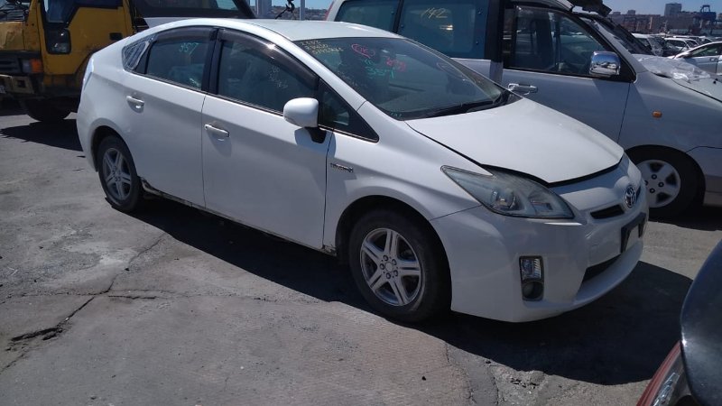 Автомобиль TOYOTA PRIUS ZVW30 2ZRFXE 2010 года в разбор