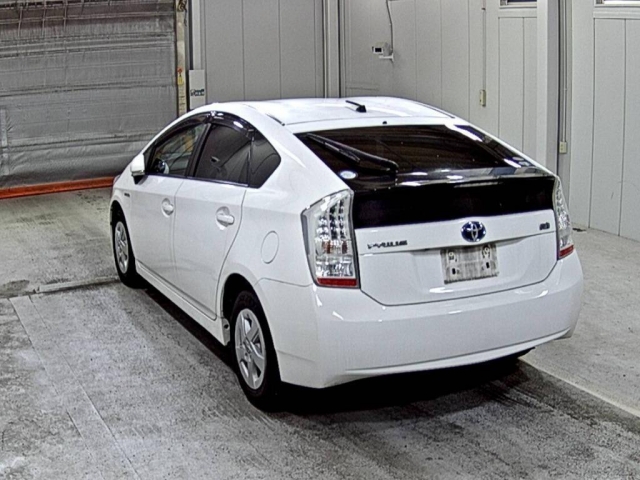 Автомобиль TOYOTA PRIUS ZVW30 2ZRFXE 2011 года в разбор