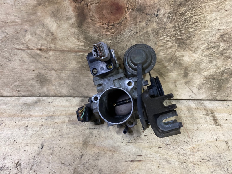 Заслонка дроссельная Toyota Mark Ii Qualis SXV20W 5S-FE 2000 (б/у)