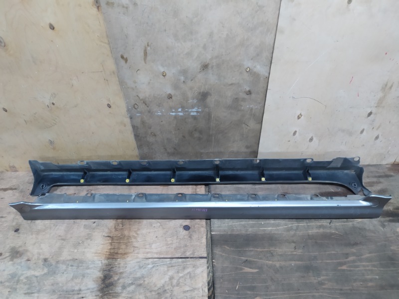 Порог Toyota Bb NCP30 2NZ-FE 2004 (б/у)