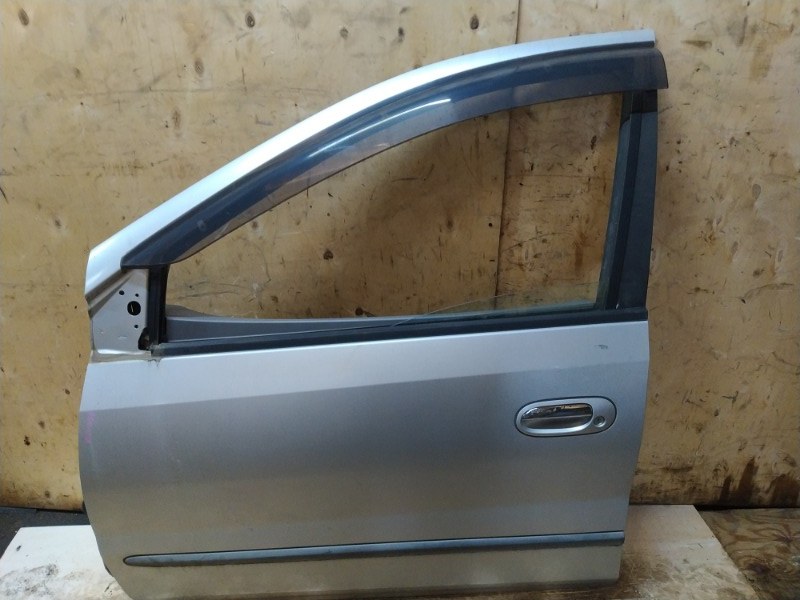 Дверь боковая Nissan Tino V10 QG18DE 2001 передняя левая (б/у)